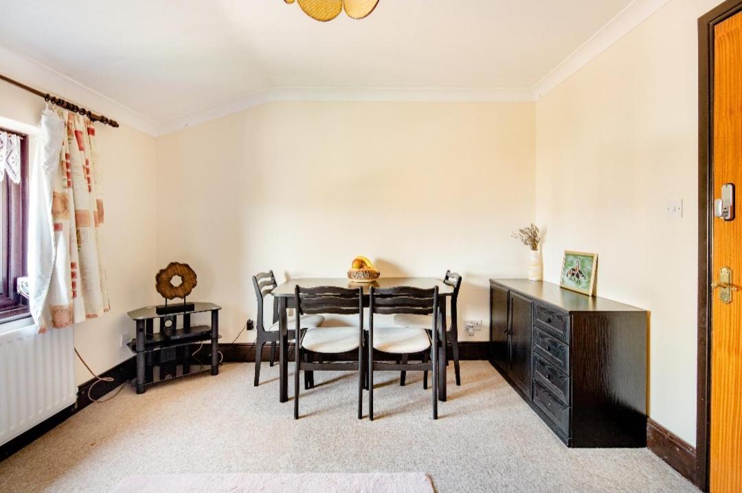 Spacious Room 2 Mins From Station Londres Extérieur photo